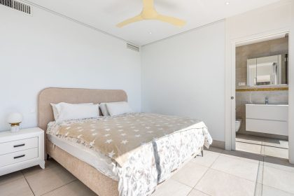 f80caec1c9649ba04c1c84c61a6e8bc9 - 24