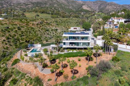 f80caec1c9649ba04c1c84c61a6e8bc9 - 30