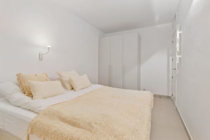 f8e0b393b075f136dd8772671859dc41 - 22