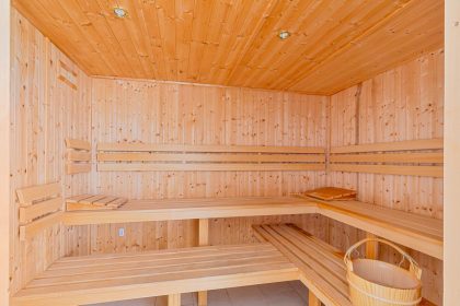 f8e0b393b075f136dd8772671859dc41 - 25