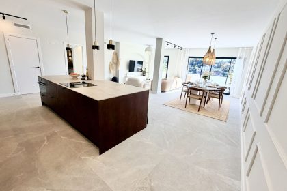 f919c2e01b195ff2c620658d66548837 - 16