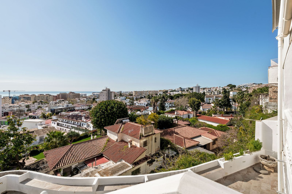 fa580b2029218afdbd4dc2f350e4b40e - 16