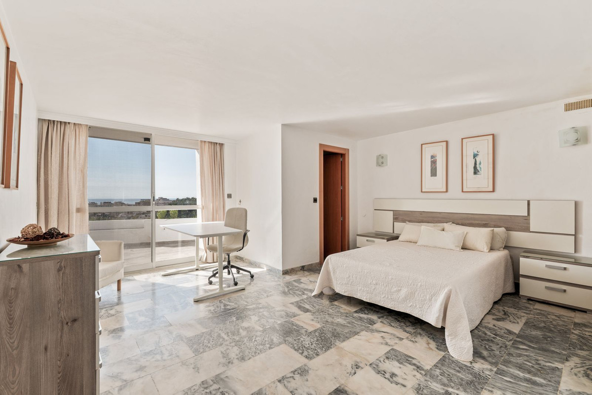 fa580b2029218afdbd4dc2f350e4b40e - 23