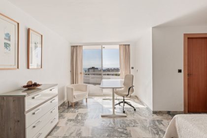 fa580b2029218afdbd4dc2f350e4b40e - 24