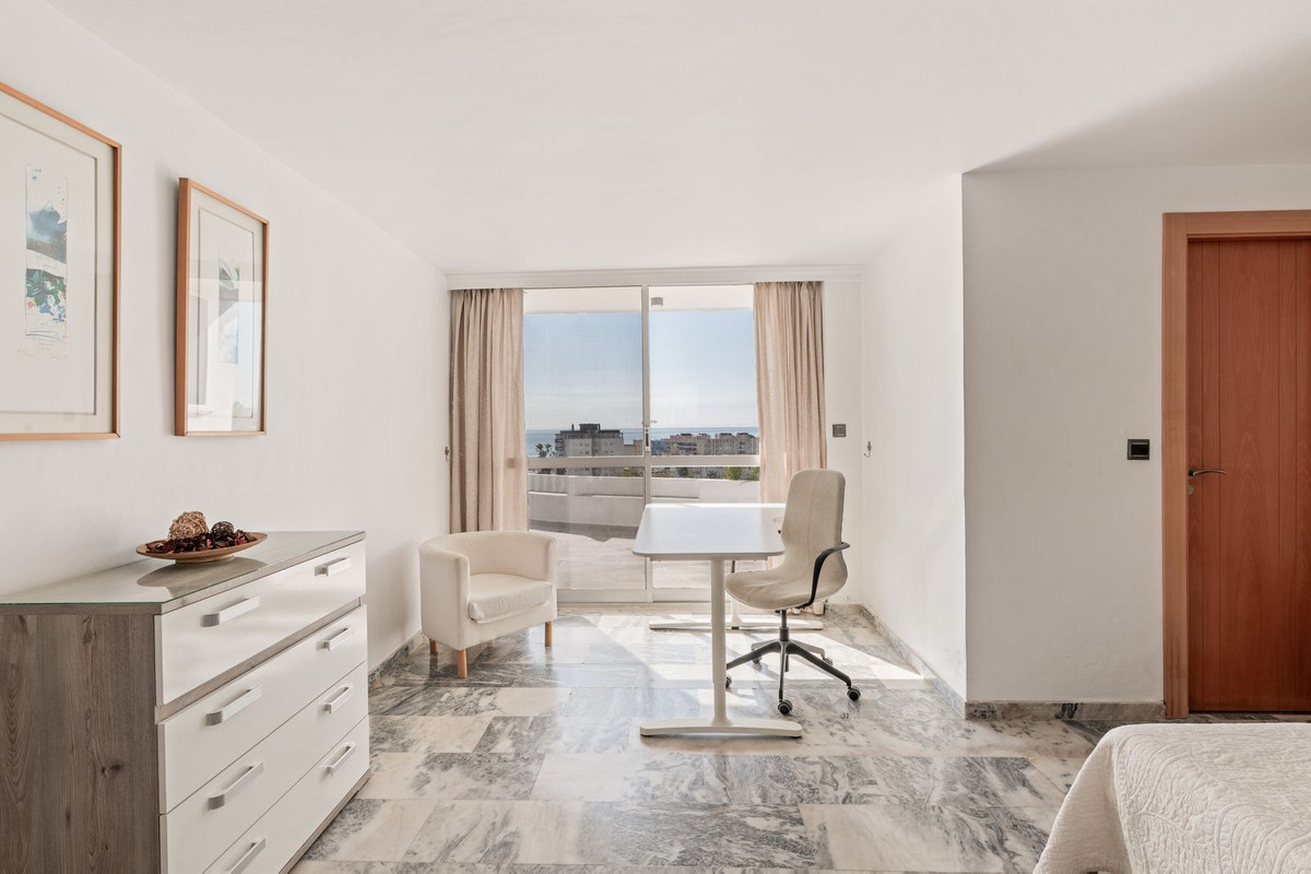 fa580b2029218afdbd4dc2f350e4b40e - 24