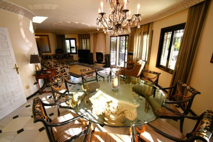 fa77ab4201a4a687005401cf0f5c6be1 - 21