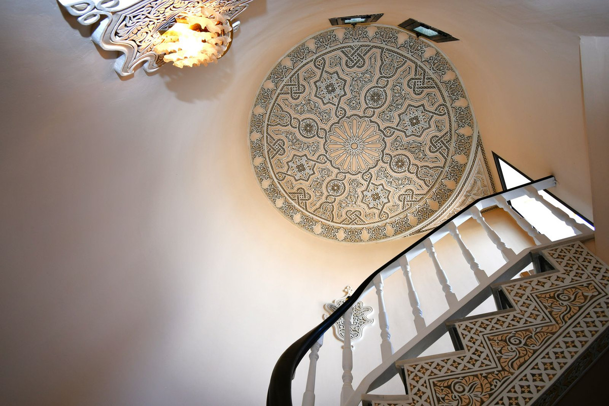 fa77ab4201a4a687005401cf0f5c6be1 - 35