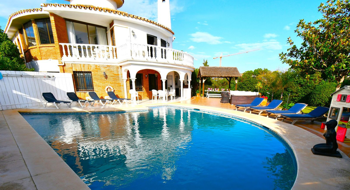 fa77ab4201a4a687005401cf0f5c6be1 - 5