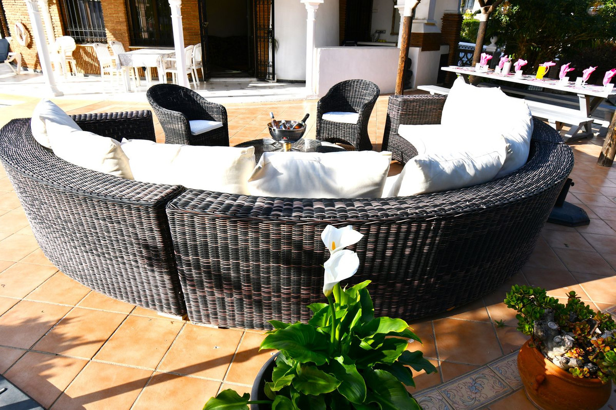 fa77ab4201a4a687005401cf0f5c6be1 - 9