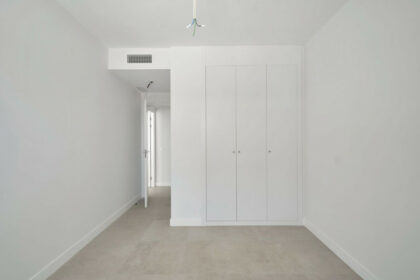 fb5ab64f4c728f0bc1a37f9e1655168b - 15