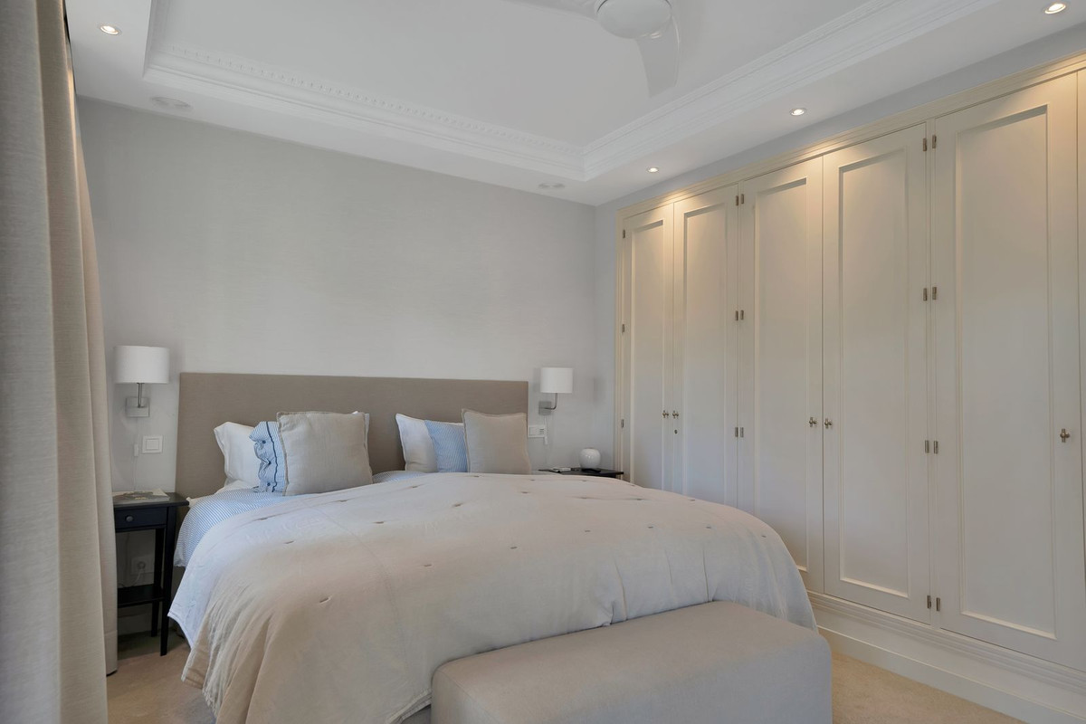 fbb3f288f5783b82d96258b997f9ec21 - 16