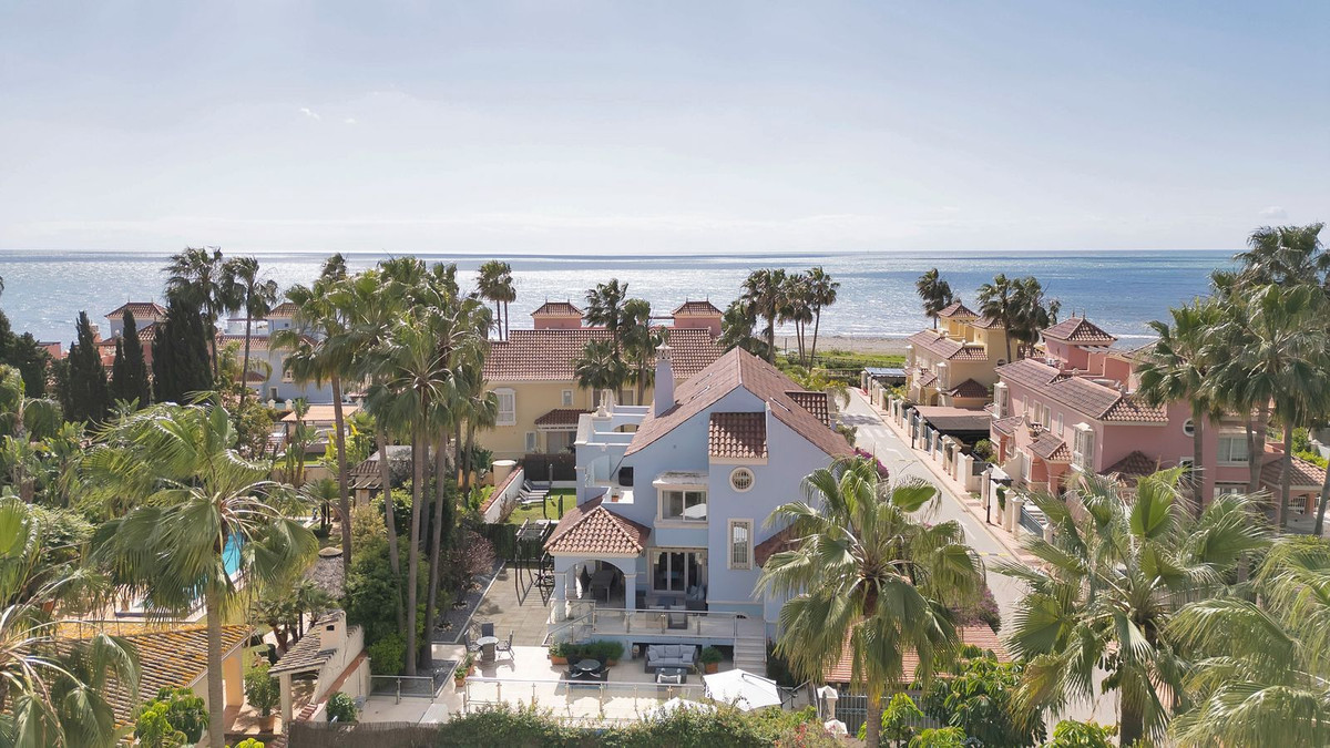 fbb3f288f5783b82d96258b997f9ec21 - 2