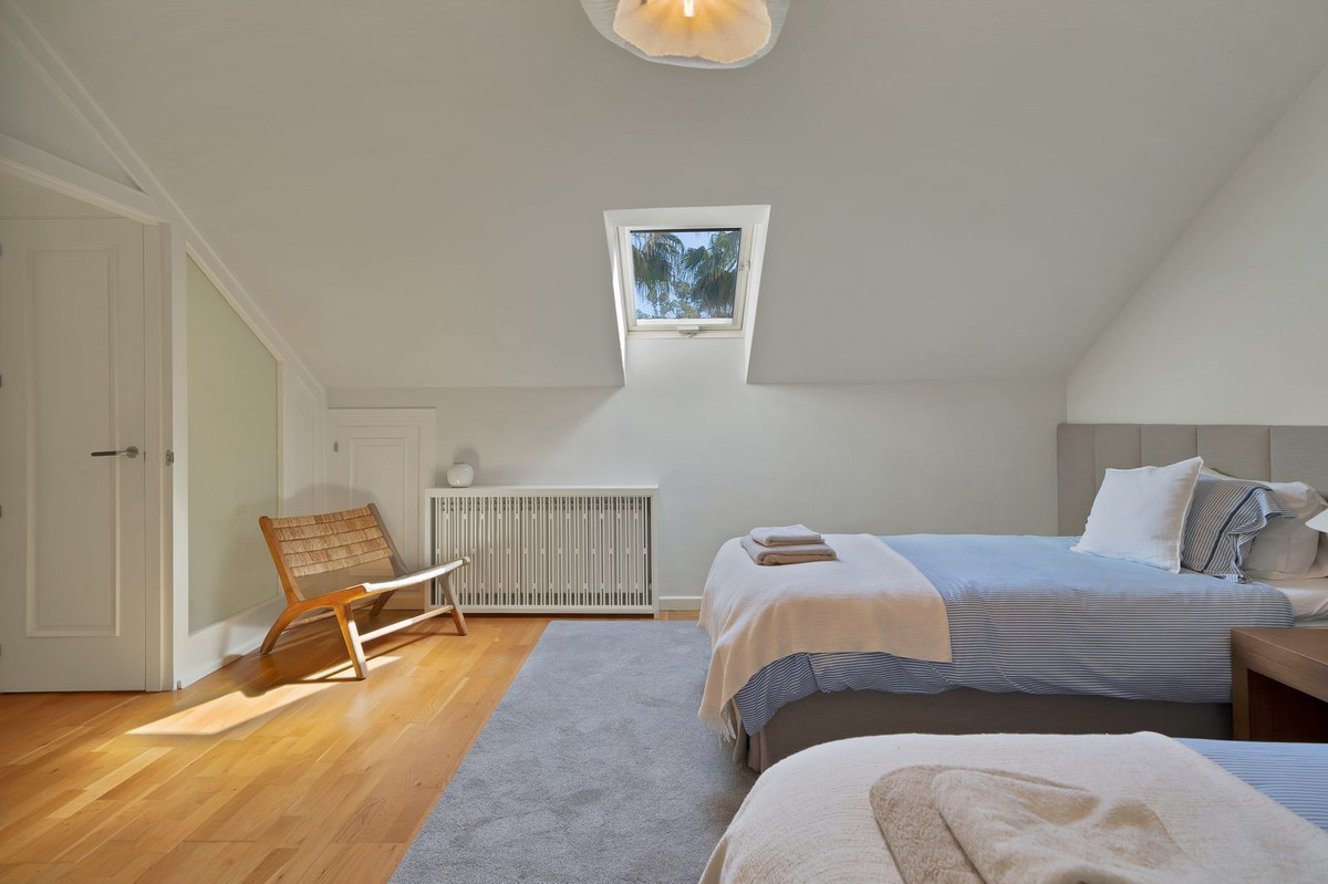 fbb3f288f5783b82d96258b997f9ec21 - 36