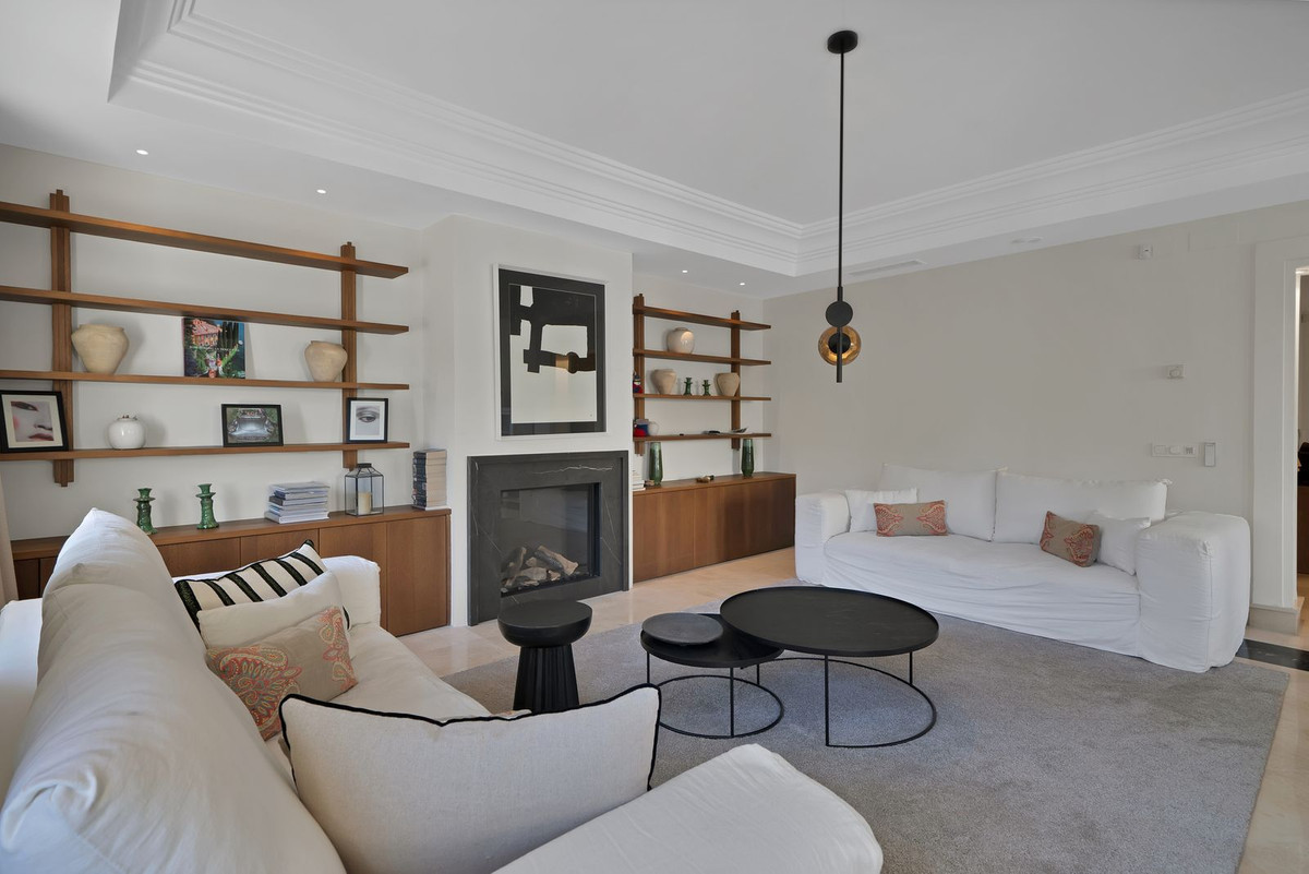 fbb3f288f5783b82d96258b997f9ec21 - 8