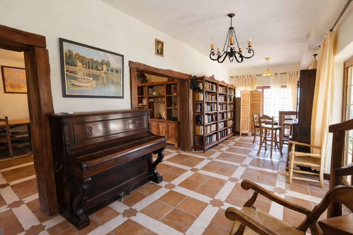 fc2033520b0c430722ec61de29e4a59e - 22