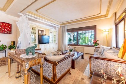 fc2d12409d2cf4e0acbf41c984866035 - 10