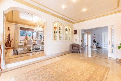 fc2d12409d2cf4e0acbf41c984866035 - 14