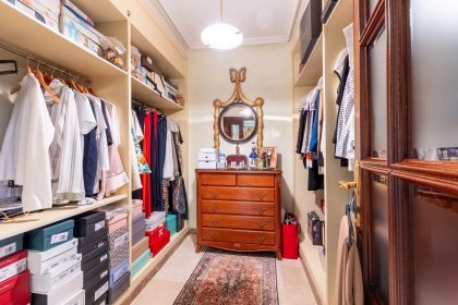 fc2d12409d2cf4e0acbf41c984866035 - 24