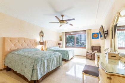 fc2d12409d2cf4e0acbf41c984866035 - 28