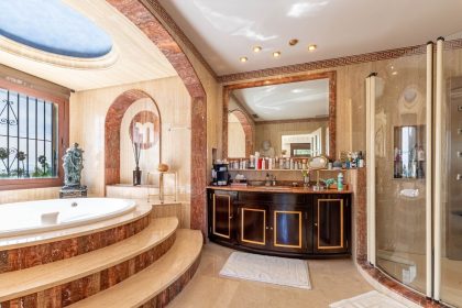 fc2d12409d2cf4e0acbf41c984866035 - 37