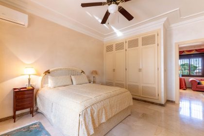 fc2d12409d2cf4e0acbf41c984866035 - 43