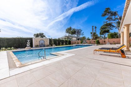 fc2d12409d2cf4e0acbf41c984866035 - 52