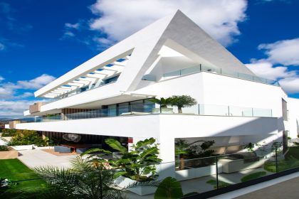 fc7563411adc7d7b1ee4e71313b256a9 - 14