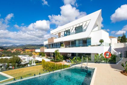 fc7563411adc7d7b1ee4e71313b256a9 - 9