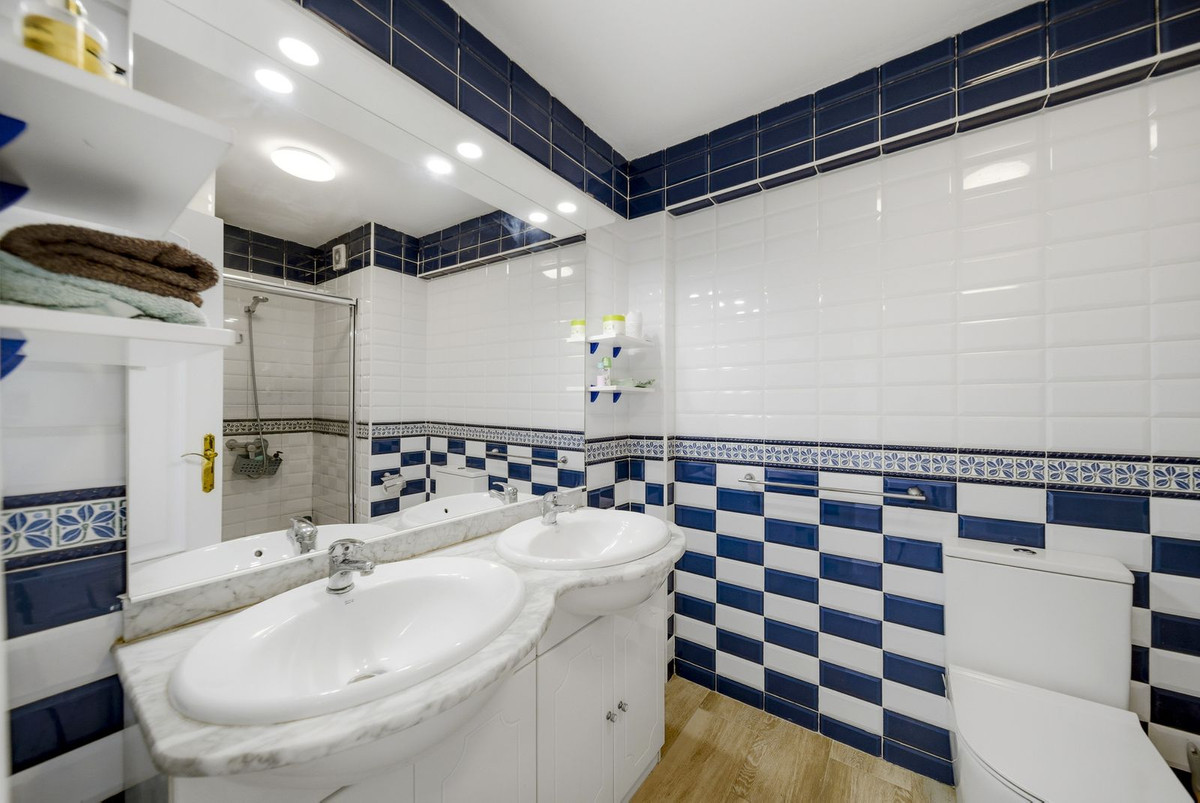 fc7a4e0bcffaa8182a2d98dee1aaed36 - 13