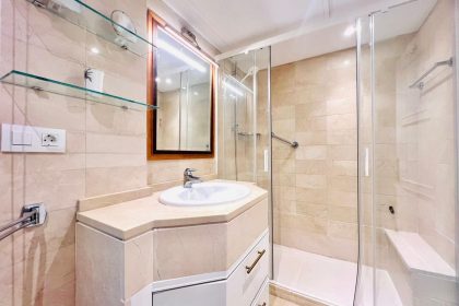 fc8efc6b06b8f723797c6ab6be36a308 - 16