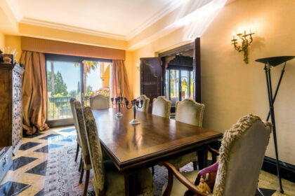 fcacf0a3849a87b45e955ba3677e62f5 - 18