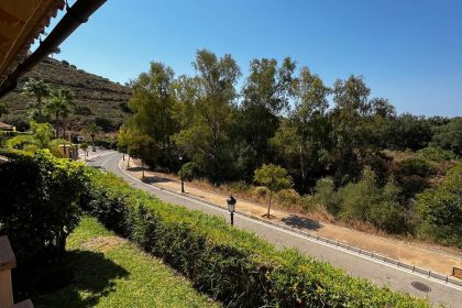 fcbc9a69f5912ce7ba7f6e9129891dda - 12