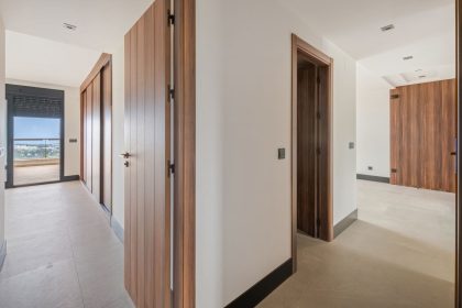 fcd4daad4985d73055824d9f3a99034b - 23