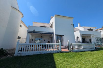 fcf338602a612eea9c297d6a44b095d3 - 12