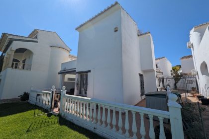 fcf338602a612eea9c297d6a44b095d3 - 20