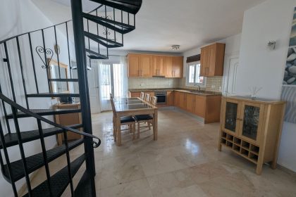 fcf338602a612eea9c297d6a44b095d3 - 23