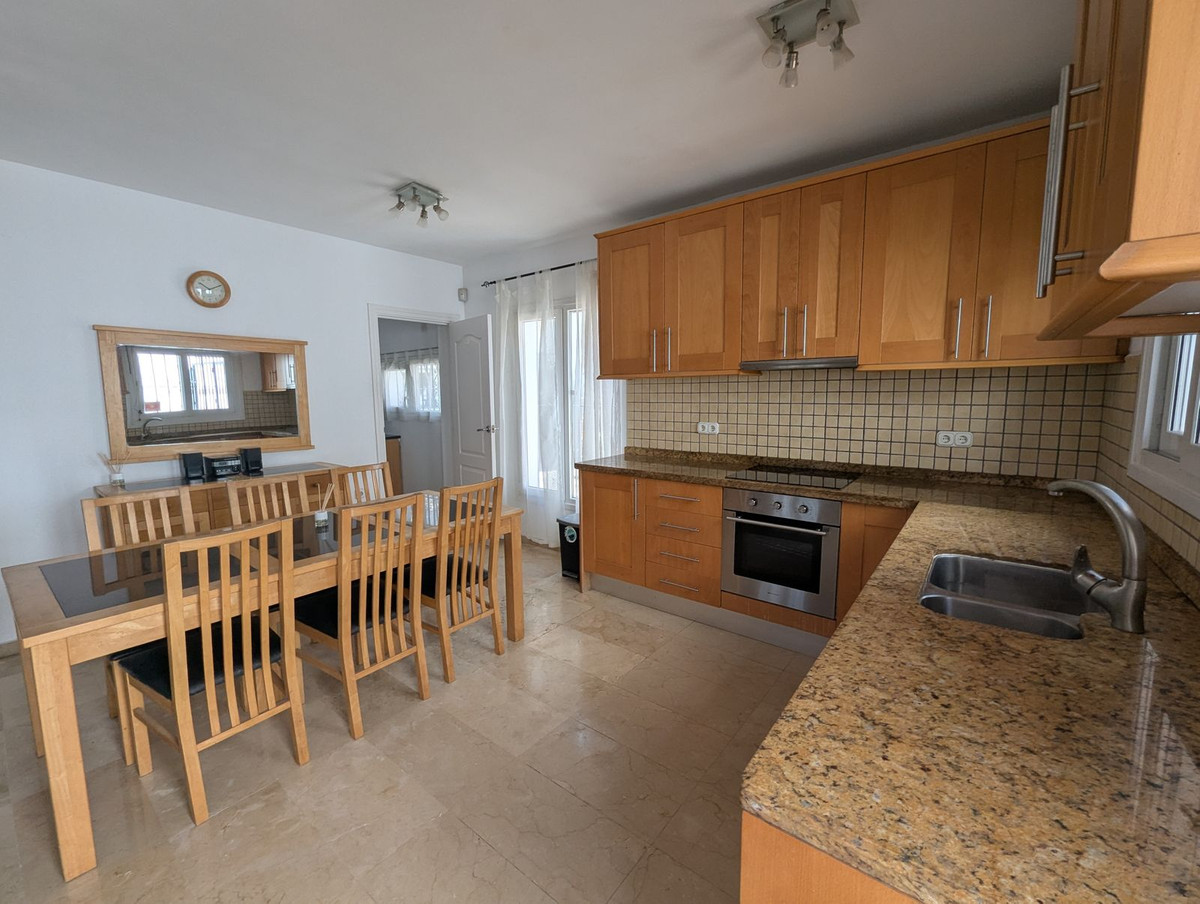 fcf338602a612eea9c297d6a44b095d3 - 27