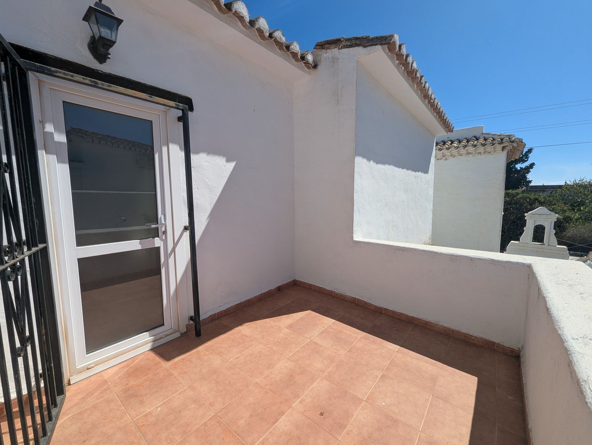 fcf338602a612eea9c297d6a44b095d3 - 33