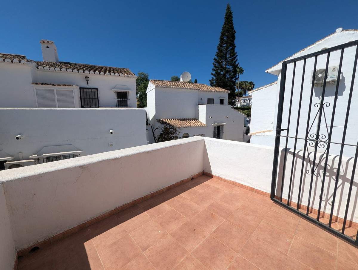 fcf338602a612eea9c297d6a44b095d3 - 35