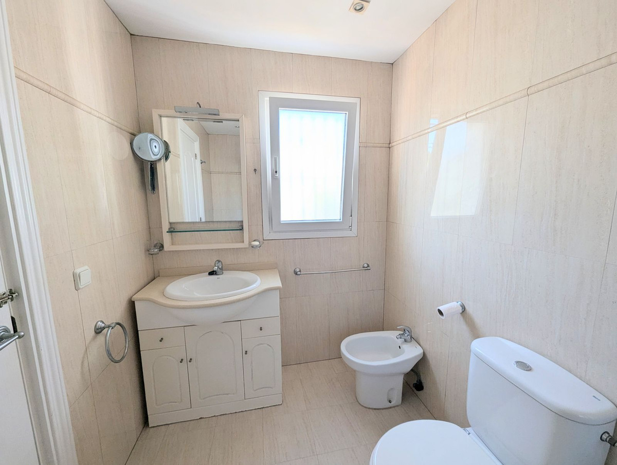 fcf338602a612eea9c297d6a44b095d3 - 37