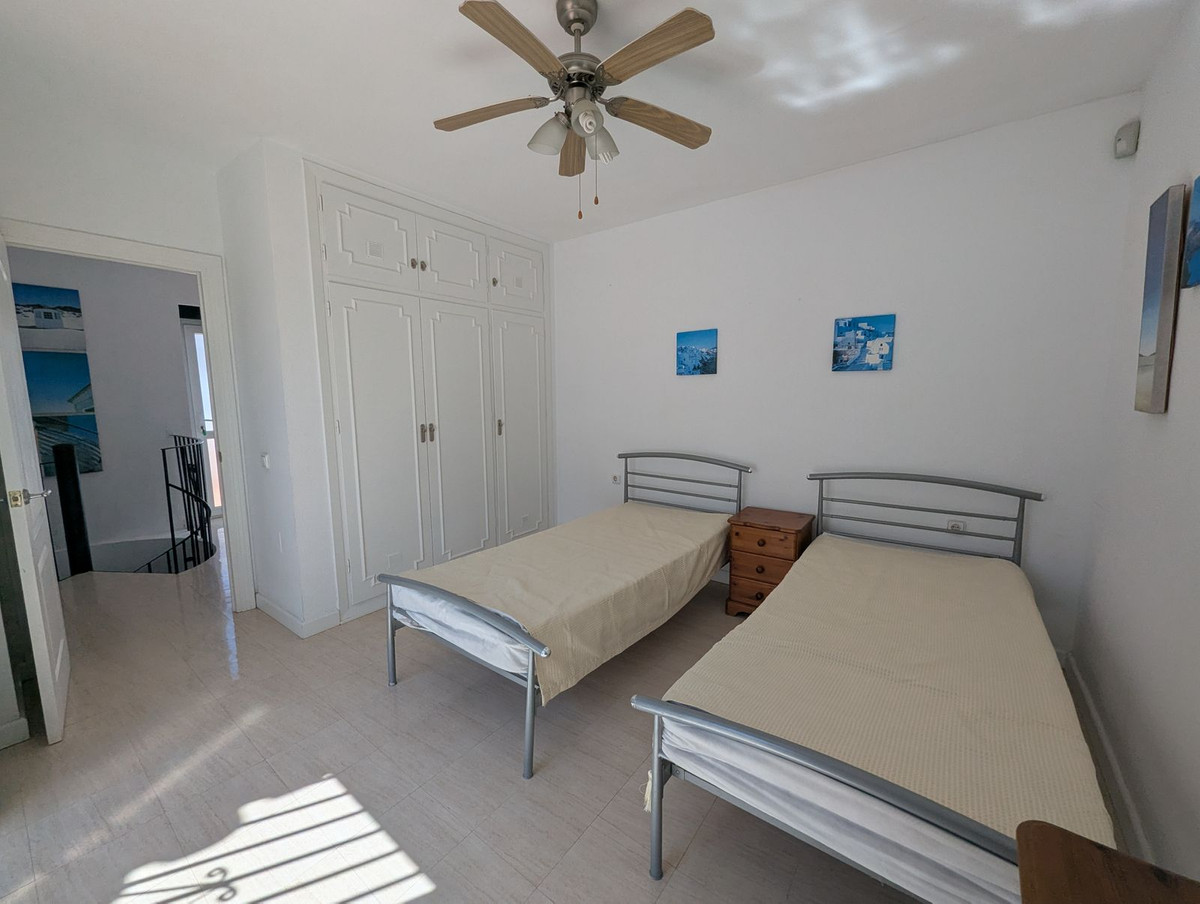 fcf338602a612eea9c297d6a44b095d3 - 39