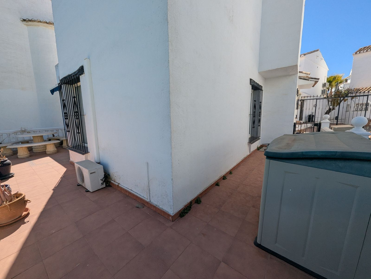 fcf338602a612eea9c297d6a44b095d3 - 51