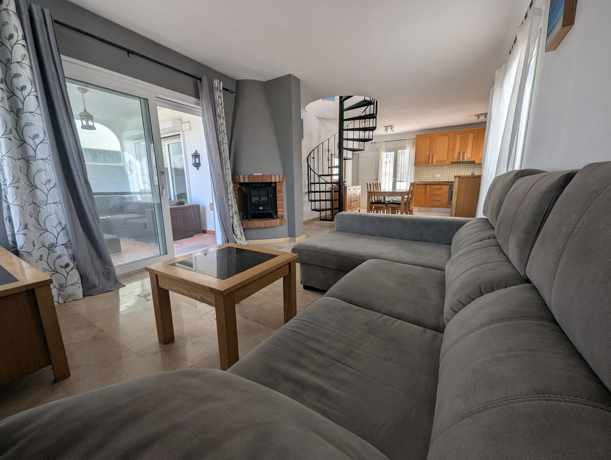 fcf338602a612eea9c297d6a44b095d3 - 7