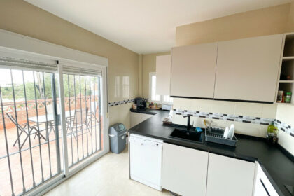 fd55b0921400374bef0b6c2923b1fa28 - 10