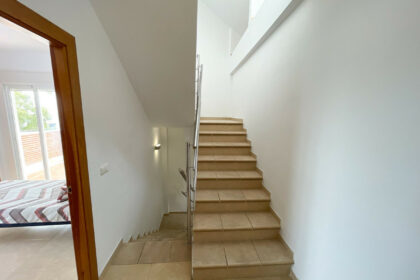 fd55b0921400374bef0b6c2923b1fa28 - 17