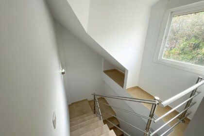 fd55b0921400374bef0b6c2923b1fa28 - 18