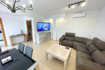 fd55b0921400374bef0b6c2923b1fa28 - 4