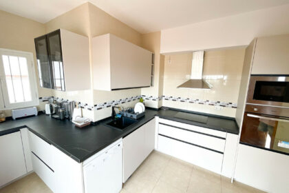 fd55b0921400374bef0b6c2923b1fa28 - 8