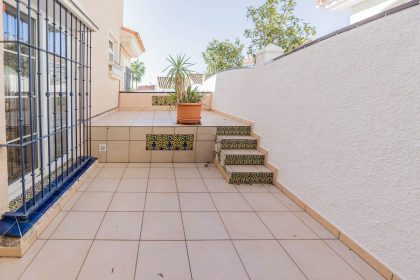 fdfc495d594fbd640ad2e209865f5fb2 - 32