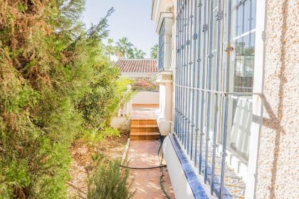 fdfc495d594fbd640ad2e209865f5fb2 - 37